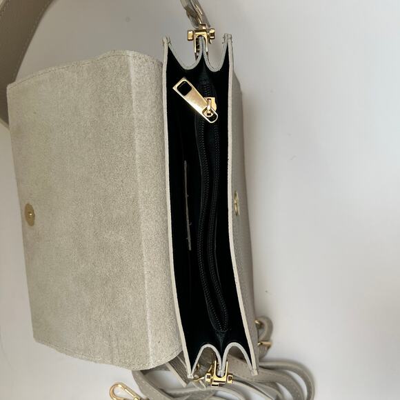 Cream Italian Leather Shoulder Bag with Detachable Crossbody Strap - Picture 4 of 9